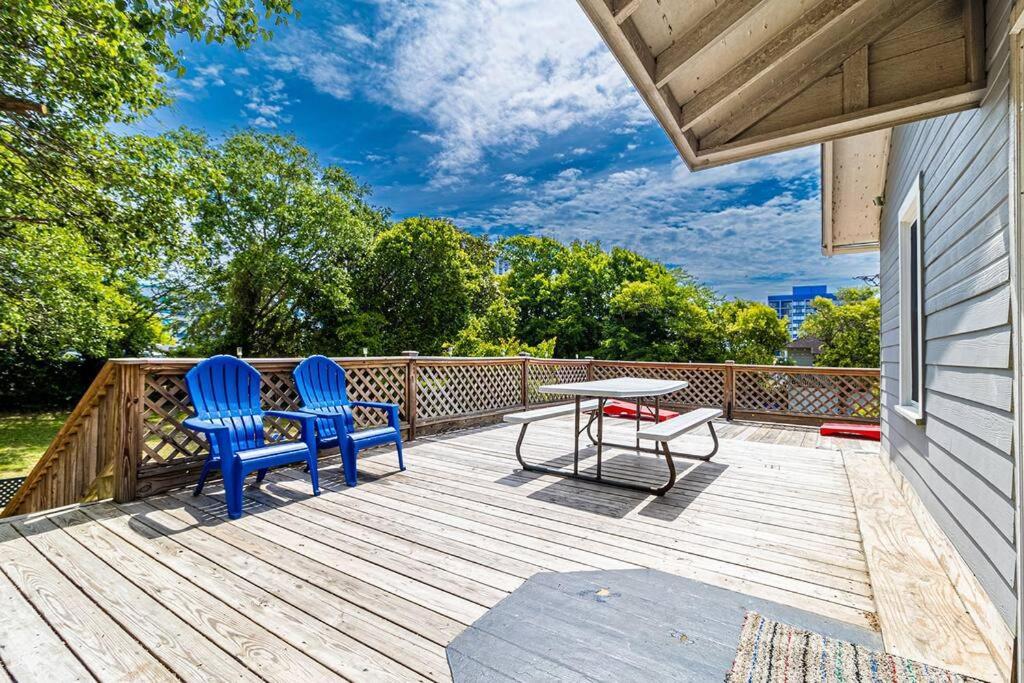 Gorgeous Centrally Located Ocean View 2 King, Huge Private Yard & Deck, Firepit, Bbq, & Game Tables 默特尔比奇 外观 照片