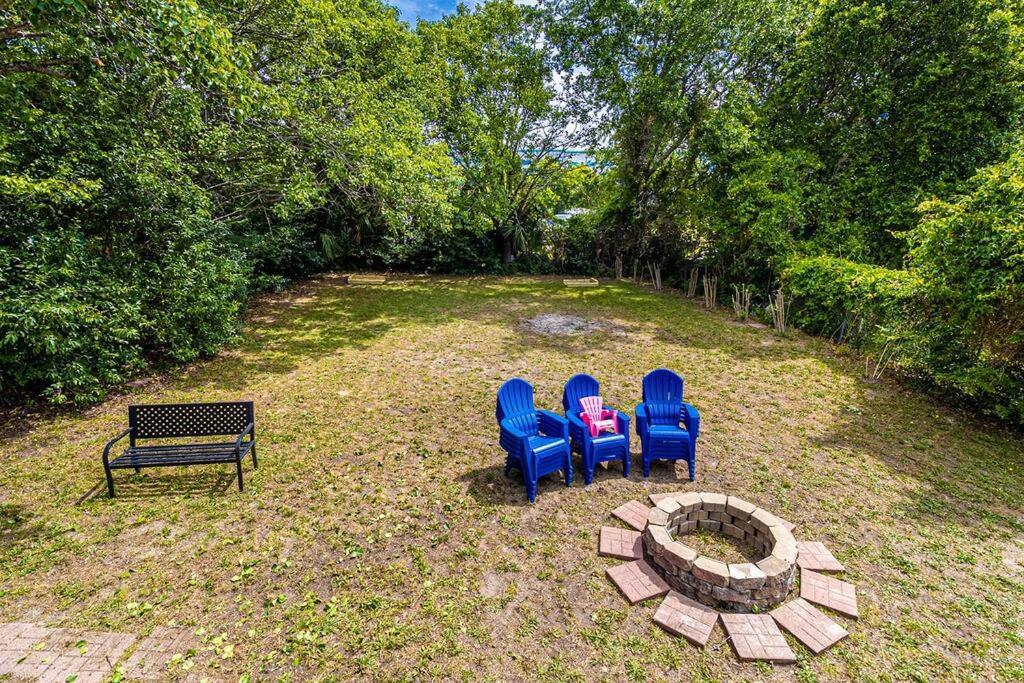 Gorgeous Centrally Located Ocean View 2 King, Huge Private Yard & Deck, Firepit, Bbq, & Game Tables 默特尔比奇 外观 照片