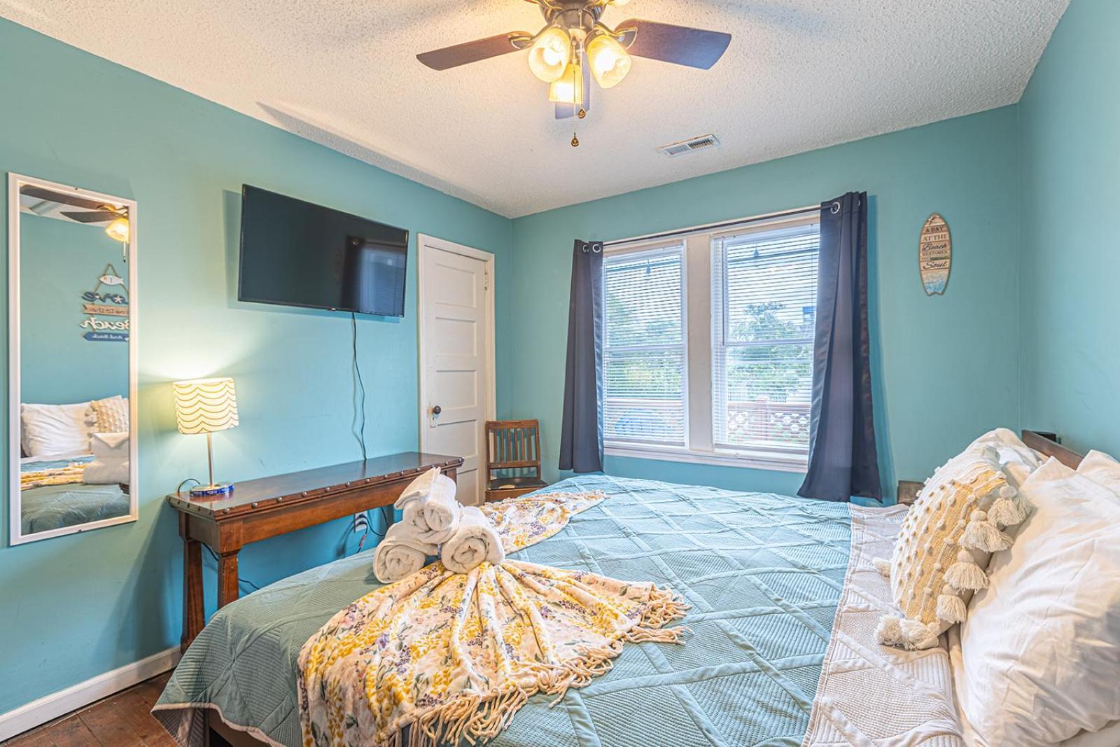 Gorgeous Centrally Located Ocean View 2 King, Huge Private Yard & Deck, Firepit, Bbq, & Game Tables 默特尔比奇 外观 照片