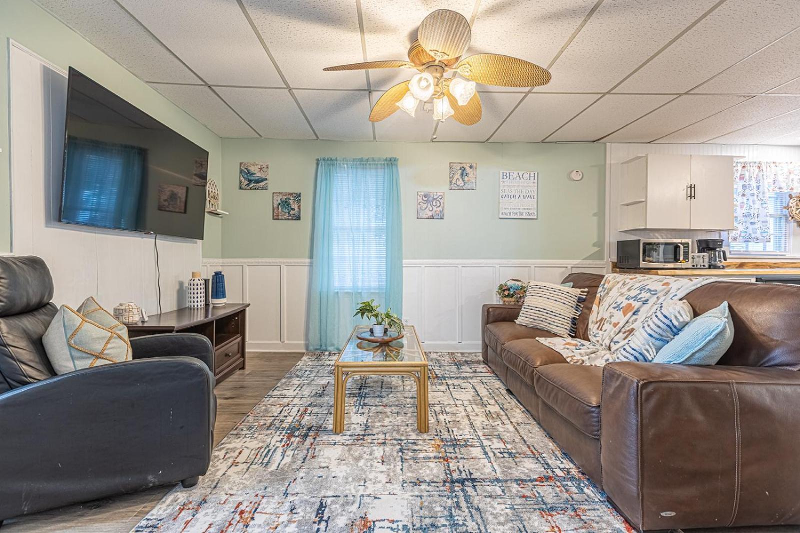 Gorgeous Centrally Located Ocean View 2 King, Huge Private Yard & Deck, Firepit, Bbq, & Game Tables 默特尔比奇 外观 照片