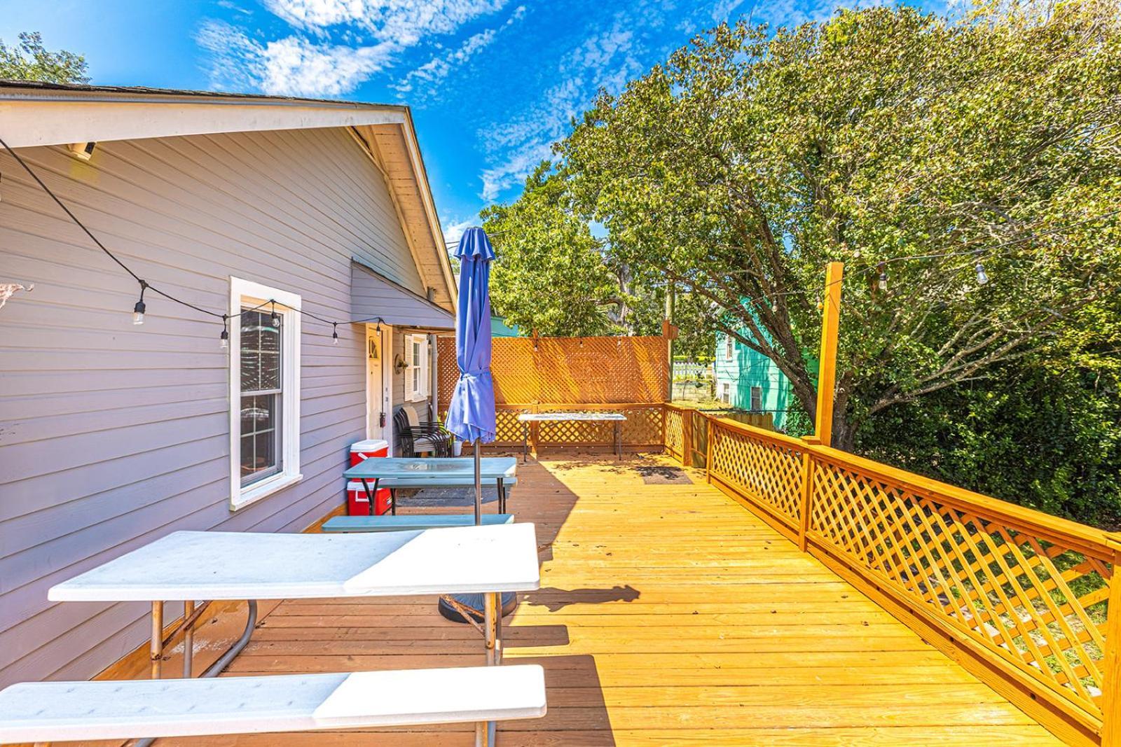 Gorgeous Centrally Located Ocean View 2 King, Huge Private Yard & Deck, Firepit, Bbq, & Game Tables 默特尔比奇 外观 照片